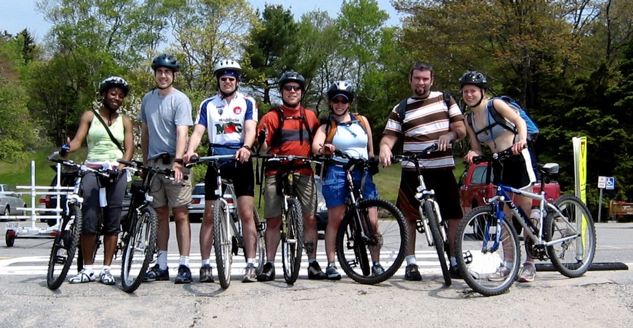 Biking: Mina, Andrew, Justin, Selby, Lisa, , Arin